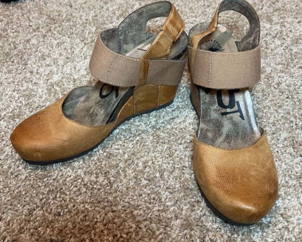 OTBT Rexburg Wedge Sandals Tan Leather Textile Size 7M - Picture 2 of 10